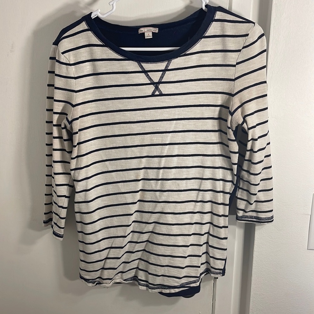 Navy blue white striped quarter sleeve shirt